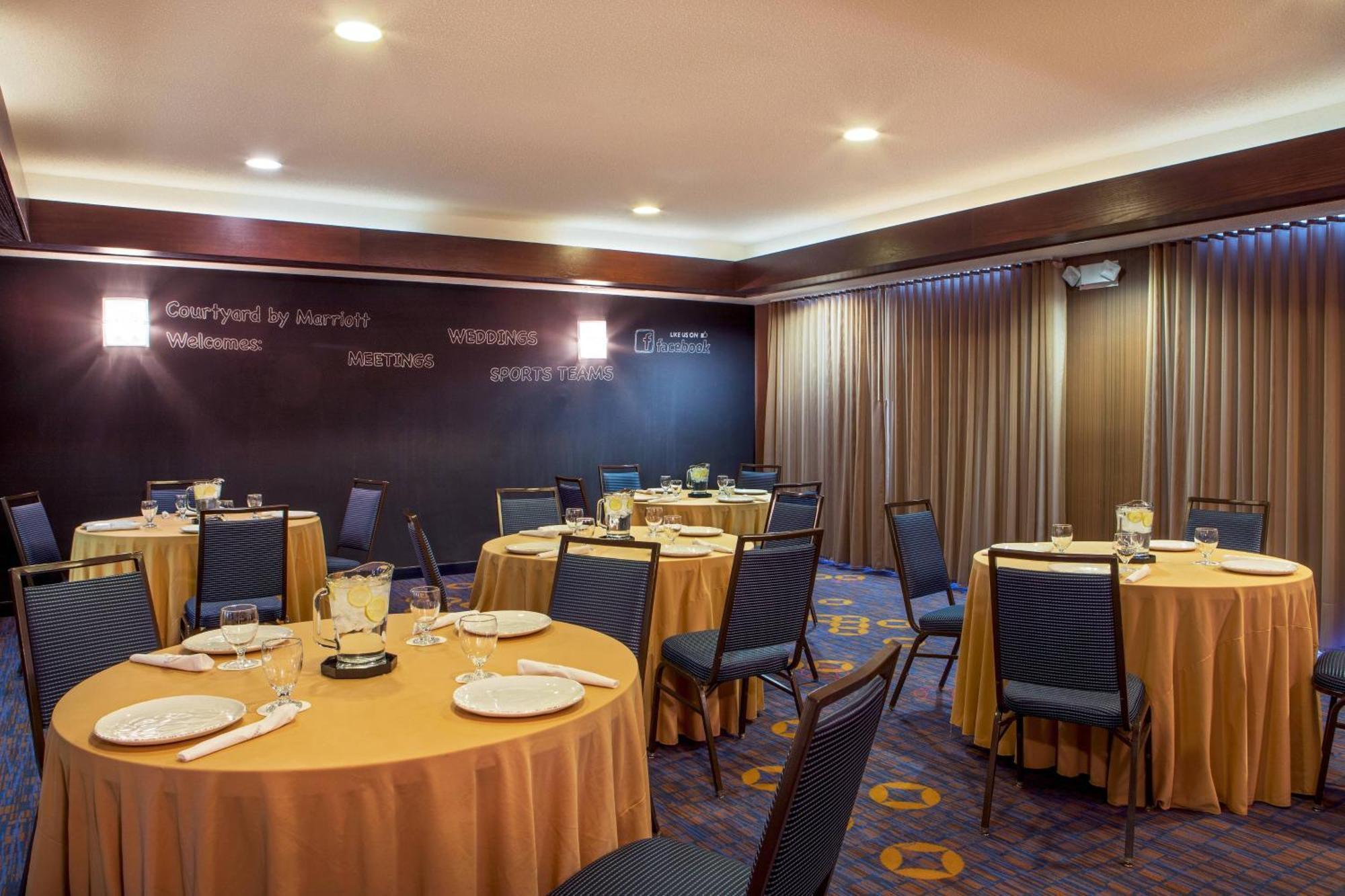 Courtyard Hartford แมนเชสเตอร์ ภายนอก รูปภาพ