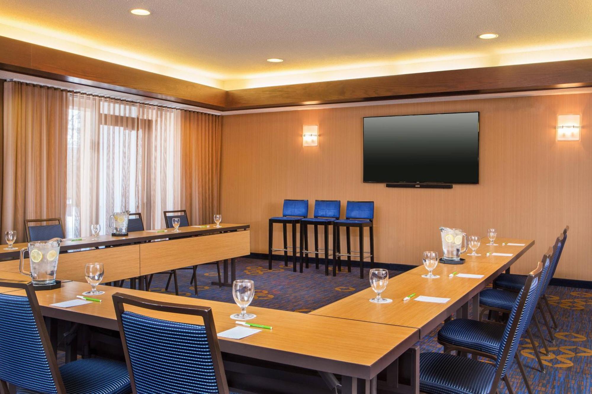 Courtyard Hartford แมนเชสเตอร์ ภายนอก รูปภาพ