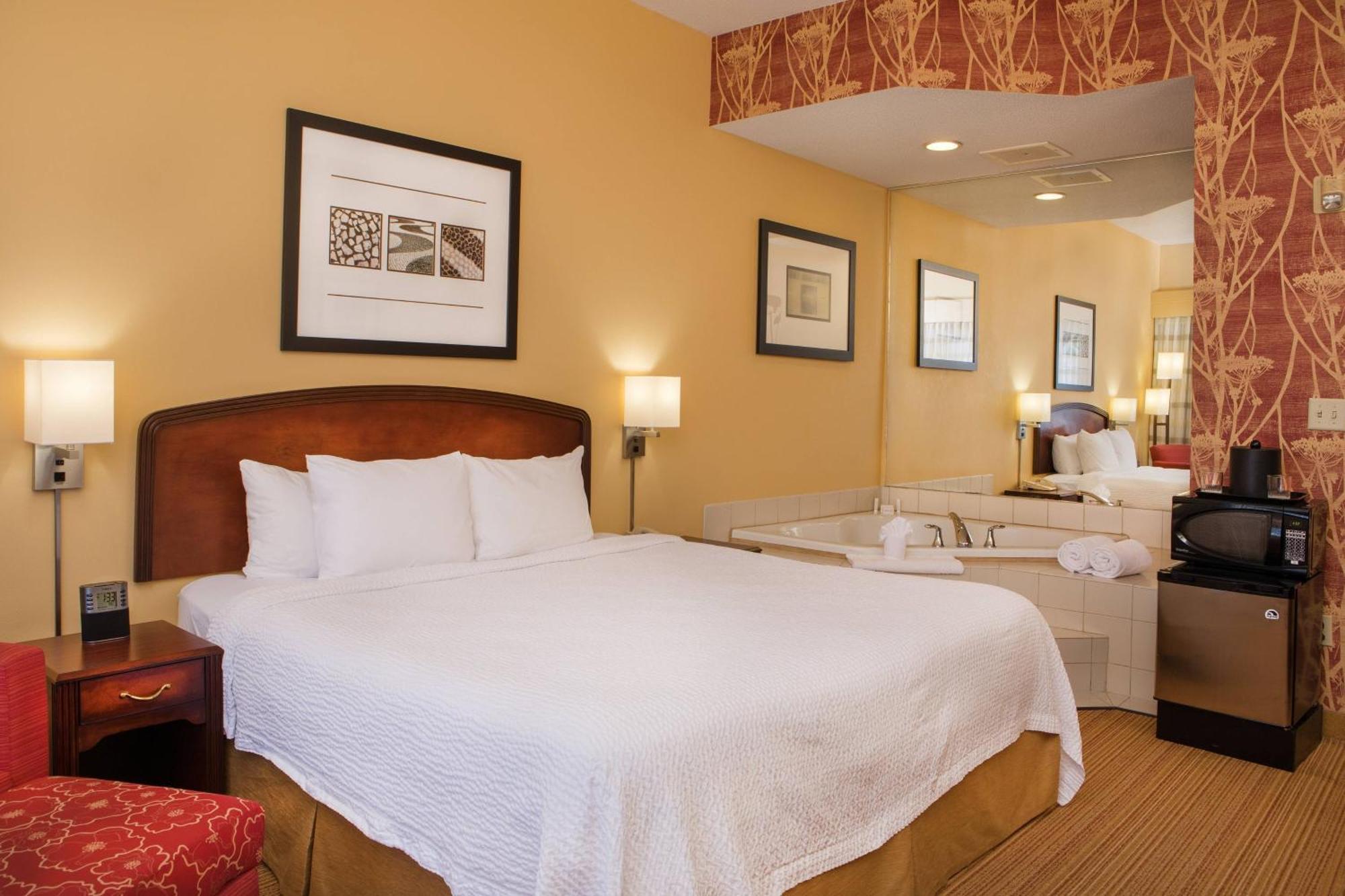 Courtyard Hartford แมนเชสเตอร์ ภายนอก รูปภาพ