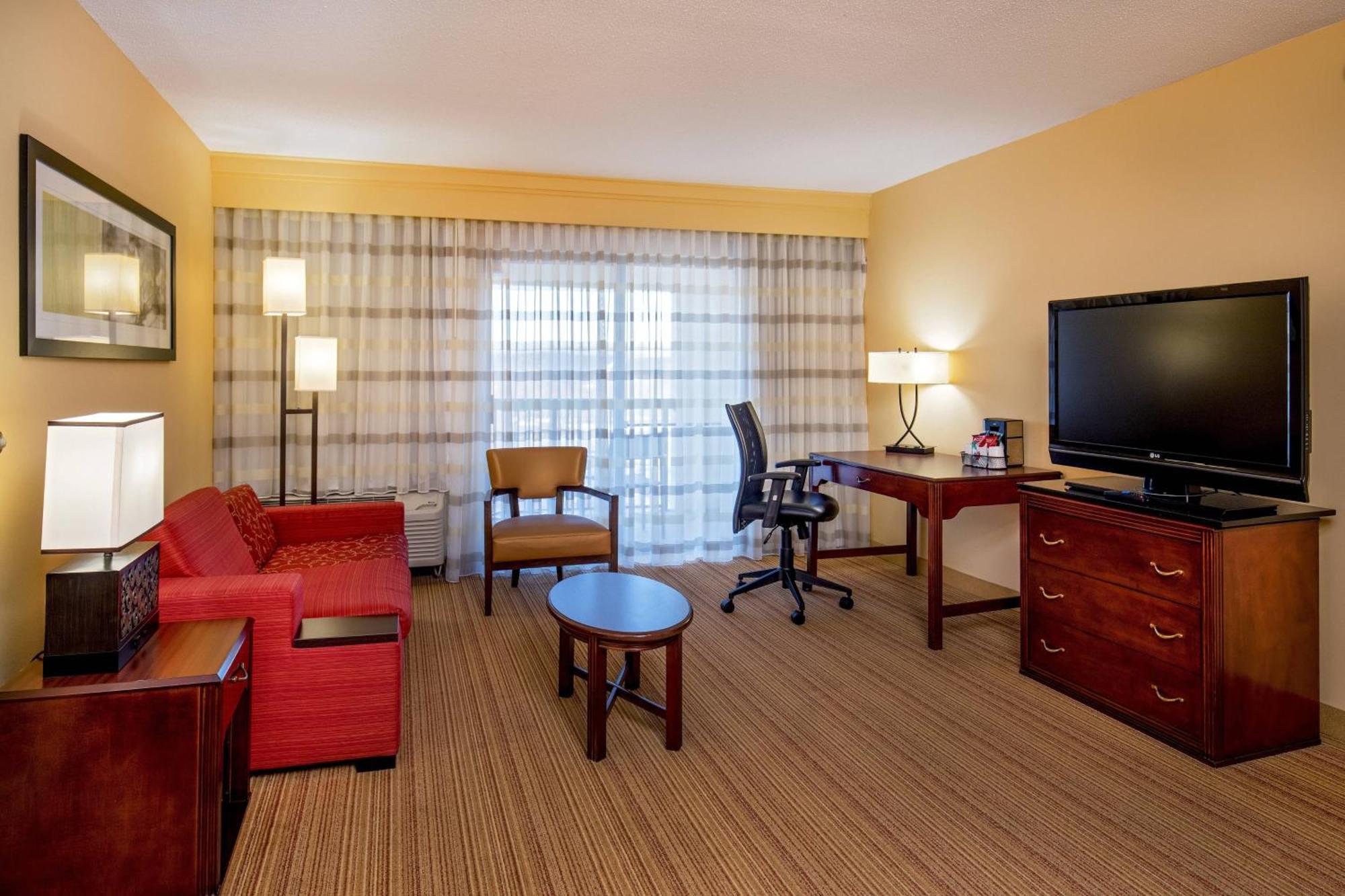 Courtyard Hartford แมนเชสเตอร์ ภายนอก รูปภาพ