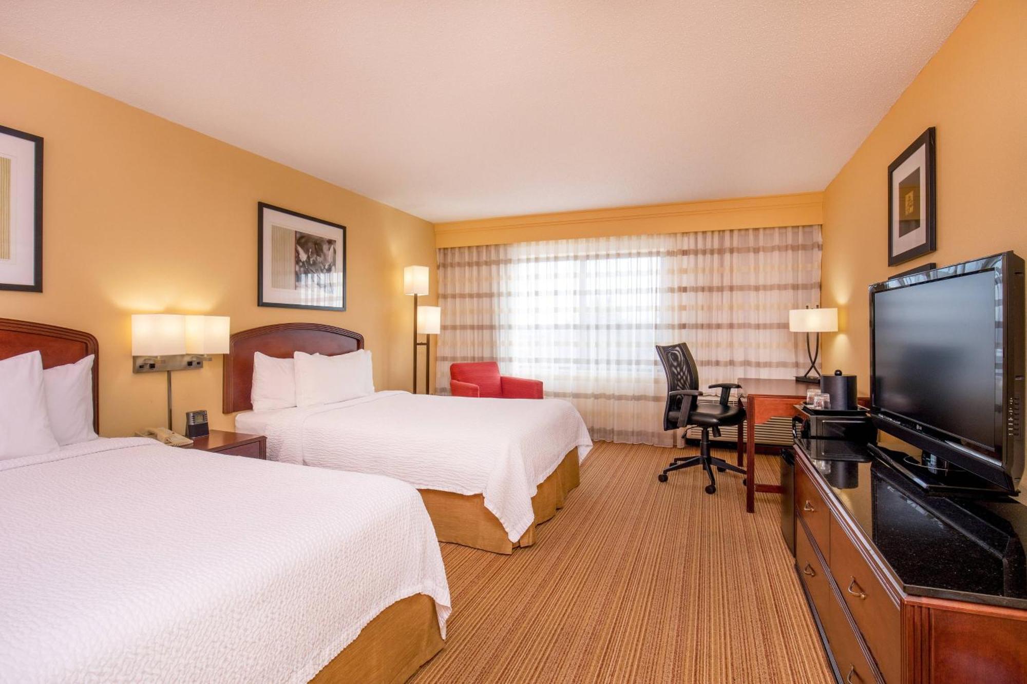 Courtyard Hartford แมนเชสเตอร์ ภายนอก รูปภาพ